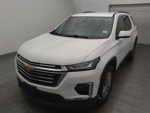 Used 2022 Chevrolet Traverse LT FWD image 15