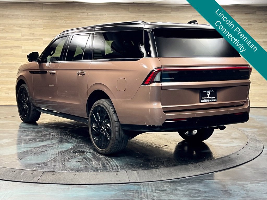 Used 2025 Lincoln Navigator L Black Label AWD/4WD image 18