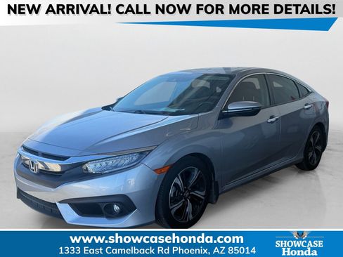 Used 2018 Honda Civic Touring image 1
