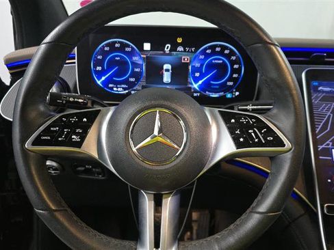 Used 2023 Mercedes-Benz EQE 350+ SUV image 6
