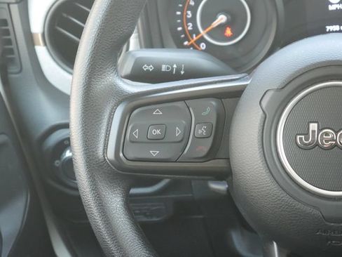 Used 2025 Jeep Wrangler Sport AWD/4WD image 15