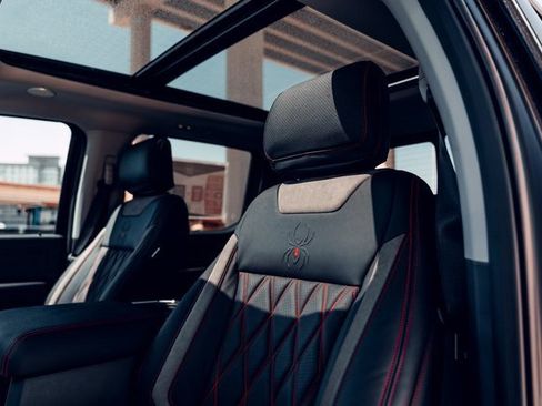 New 2026 Ford F250 Lariat w/ Black Appearance Package image 29