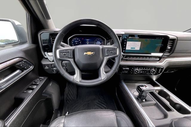 Used 2023 Chevrolet Silverado 1500 LTZ AWD/4WD image 8