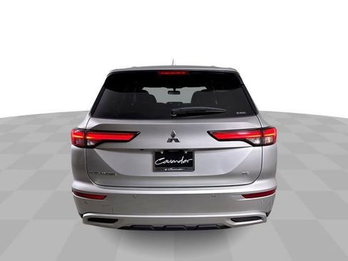 Used 2024 Mitsubishi Outlander SE image 7