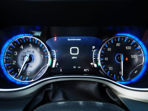 New 2026 Chrysler Pacifica Pinnacle image 30