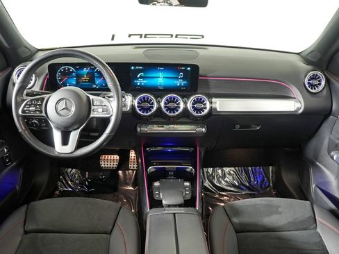 Certified 2023 Mercedes-Benz GLB 250 4MATIC image 15