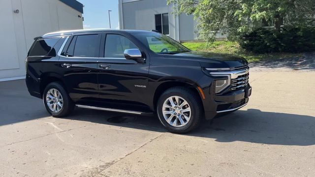 Used 2025 Chevrolet Tahoe Premier AWD/4WD image 2