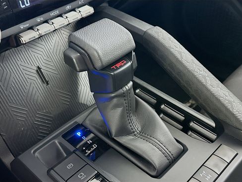 Used 2025 Toyota Tacoma TRD Off-Road image 25