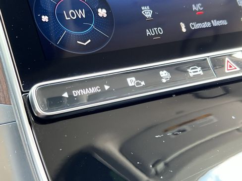 Certified 2025 Mercedes-Benz GLC 350e 4MATIC image 33