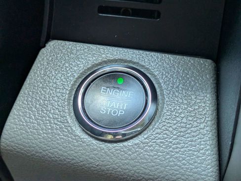 Used 2018 Ford F150 Lariat AWD/4WD image 29