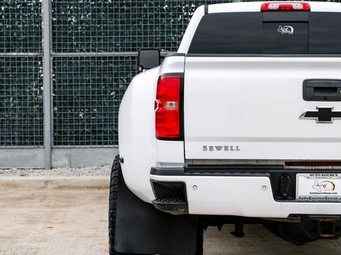 Used 2019 Chevrolet Silverado 3500 LTZ w/ Duramax Plus Package image 42