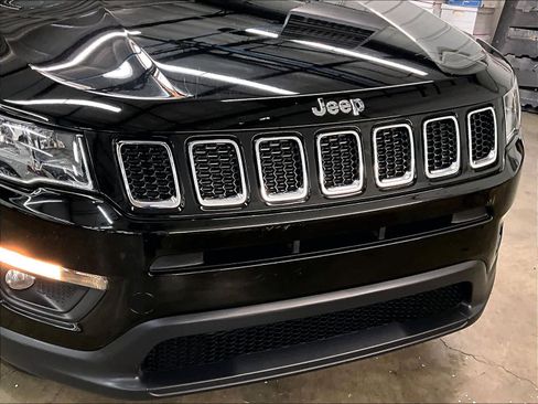 Used 2019 Jeep Compass Latitude w/ Popular Equipment Group image 33