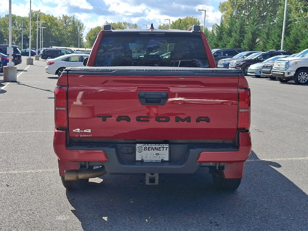 Certified 2025 Toyota Tacoma SR5 AWD/4WD image 5