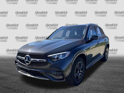 Certified 2025 Mercedes-Benz GLC 300 4MATIC image 5