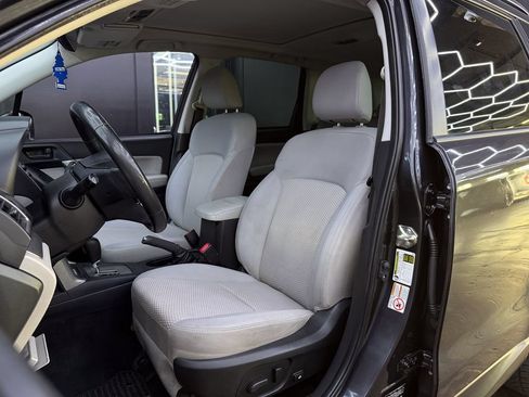 Used 2018 Subaru Forester 2.5i Premium w/ All-Weather Package AWD/4WD image 14