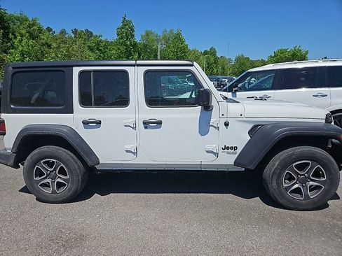 Used 2021 Jeep Wrangler Unlimited Sport image 8