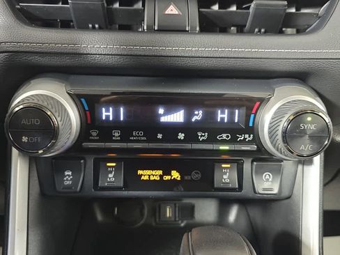 Used 2022 Toyota RAV4 XLE w/ Convenience Package image 37