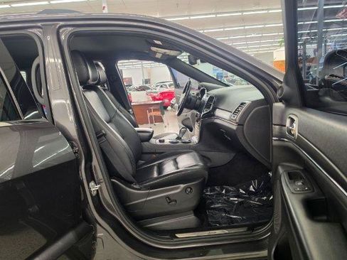 Used 2019 Jeep Grand Cherokee Limited w/ Trailer Tow Group IV AWD/4WD image 37