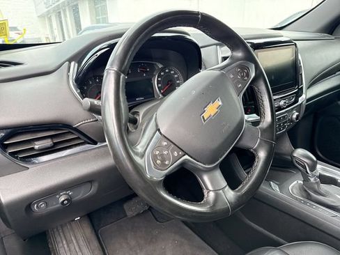 Used 2023 Chevrolet Traverse LT AWD/4WD image 8