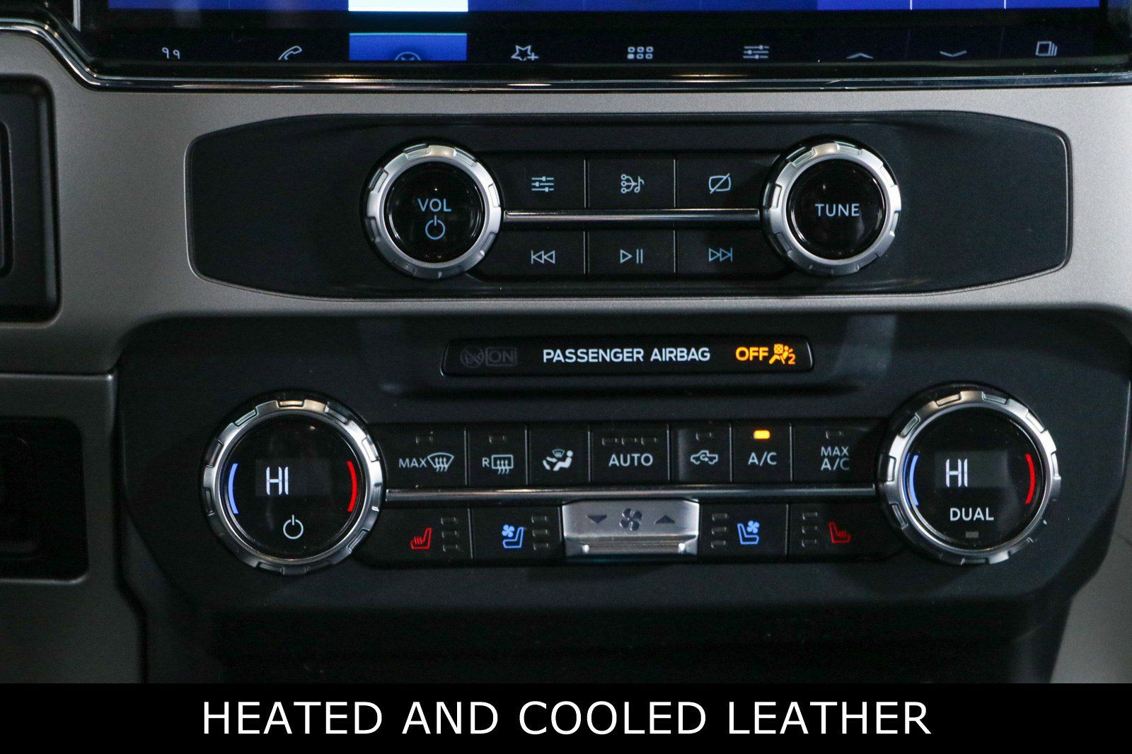 Used 2022 Ford F250 Lariat w/ Black Appearance Package AWD/4WD image 21