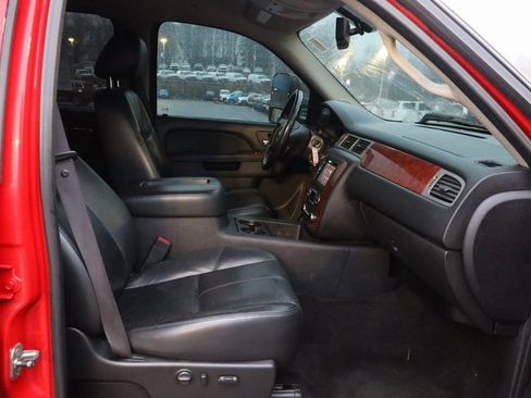 Used 2011 Chevrolet Silverado 2500 LTZ w/ LTZ Plus Package image 17