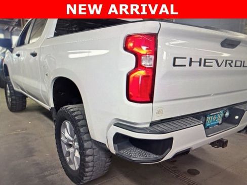 Used 2019 Chevrolet Silverado 1500 Custom w/ Trailering Package image 10