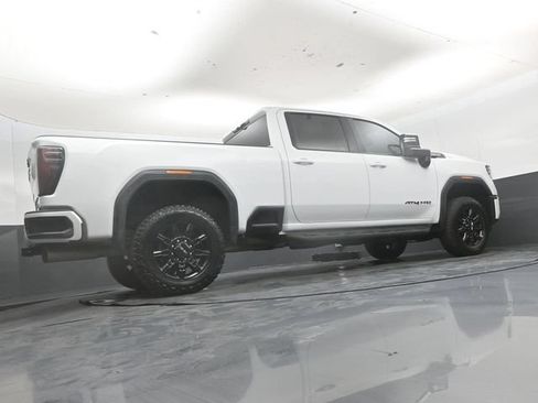 Used 2025 GMC Sierra 2500 AT4 AWD/4WD image 40