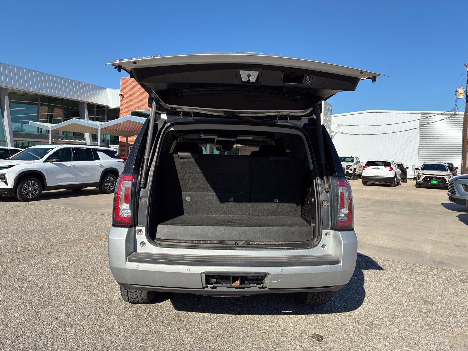 Used 2017 GMC Yukon SLT w/ Open Road Package AWD/4WD image 15