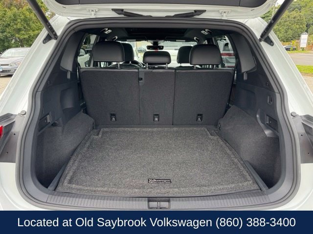 Used 2022 Volkswagen Tiguan SEL R-Line AWD/4WD image 19