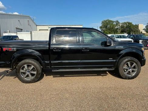 Used 2016 Ford F150 XLT w/ Equipment Group 302A Luxury AWD/4WD image 13