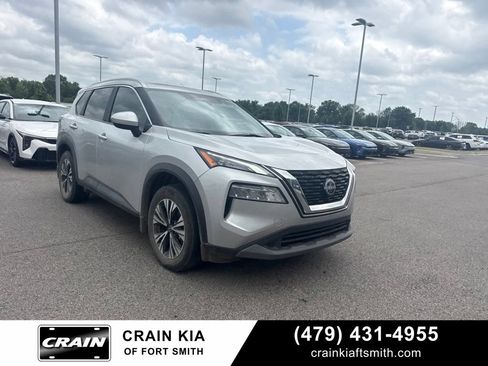 Used 2023 Nissan Rogue SV w/ SV Premium B Package FWD image 1