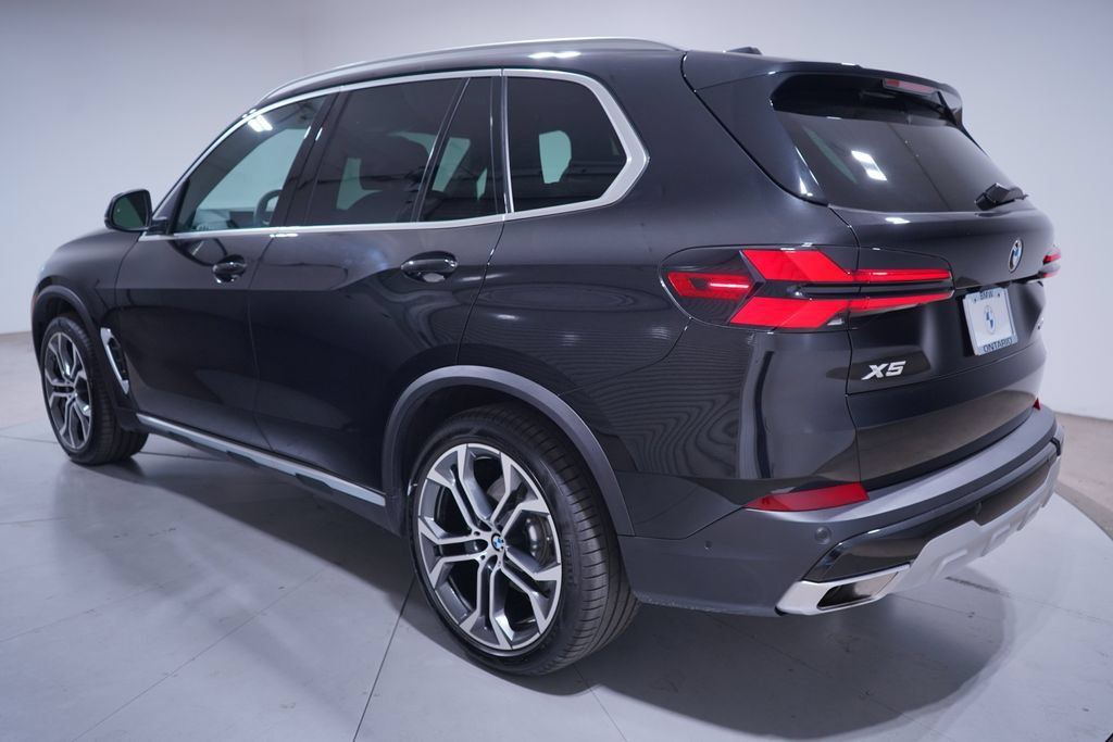 Used 2026 BMW X5 sDrive40i RWD image 3