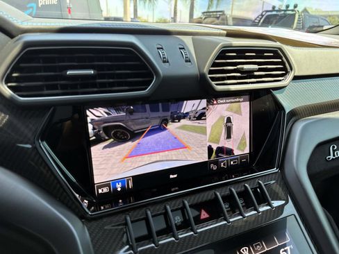 Used 2024 Lamborghini Urus Performante AWD/4WD image 26