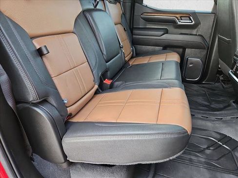 Certified 2024 Chevrolet Silverado 1500 High Country AWD/4WD image 19