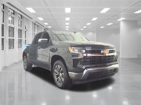 Used 2026 Chevrolet Silverado 1500 LT RWD image 2