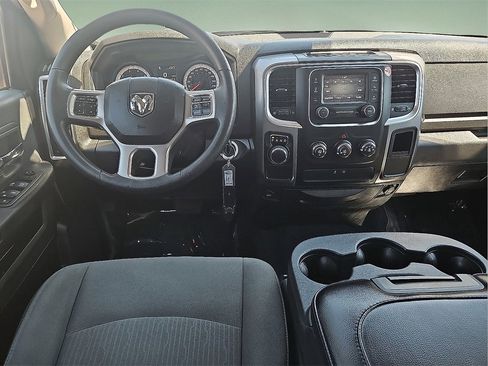 Used 2022 RAM 1500 Classic SLT image 17