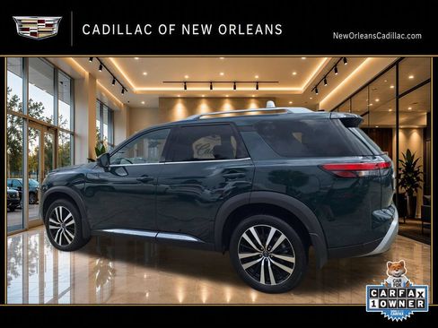 Used 2025 Nissan Pathfinder Platinum FWD image 5