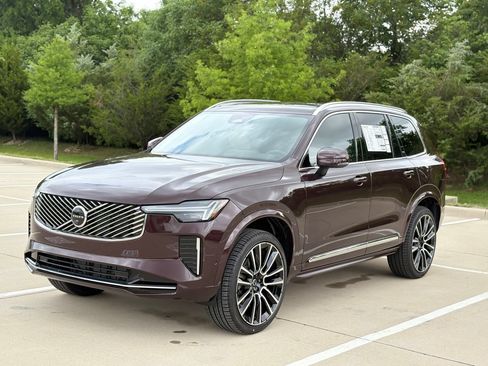 New 2026 Volvo XC90 B6 Plus w/ Protection Package Premier AWD/4WD image 3