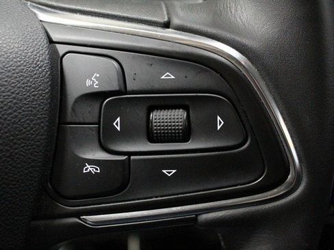 Certified 2023 Buick Envision Preferred w/ Sport Touring Package image 23