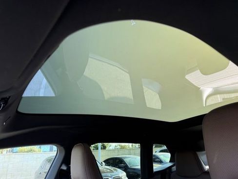 Used 2023 BMW iX xDrive50 w/ Premium Package image 22