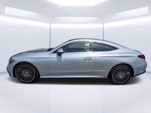 Used 2026 Mercedes-Benz CLE 300 4MATIC Coupe image 6