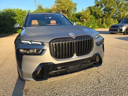 Used 2024 BMW X7 xDrive40i w/ Executive Package AWD/4WD image 8