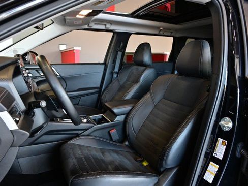 Used 2024 Mitsubishi Outlander SE Black Edition AWD/4WD image 15