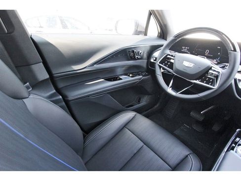 New 2026 Cadillac Lyriq Sport image 8