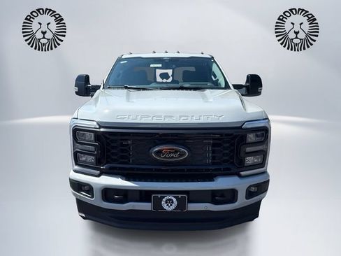 New 2026 Ford F250 Lariat w/ Black Appearance Package AWD/4WD image 2