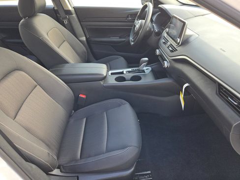 Certified 2025 Nissan Altima 2.5 S FWD image 26