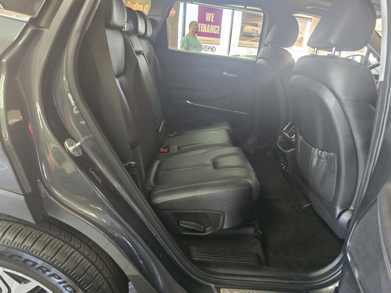 Used 2019 Hyundai Santa Fe FWD image 19