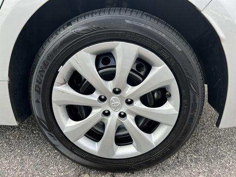 Certified 2022 Toyota Corolla LE image 29