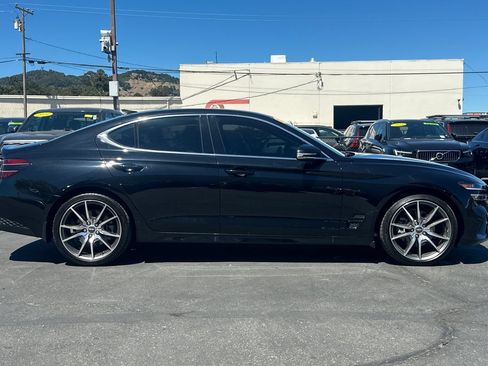 Used 2023 Genesis G70 2.0T RWD image 8