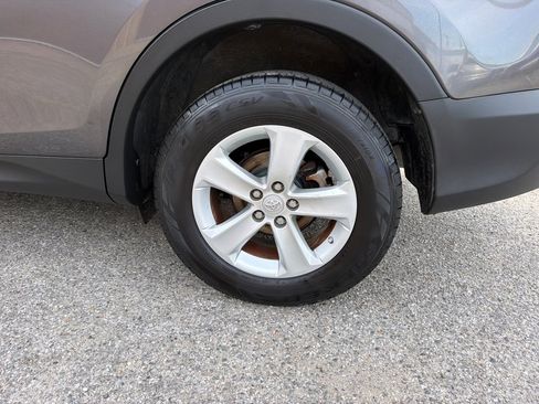 Used 2013 Toyota RAV4 XLE image 12